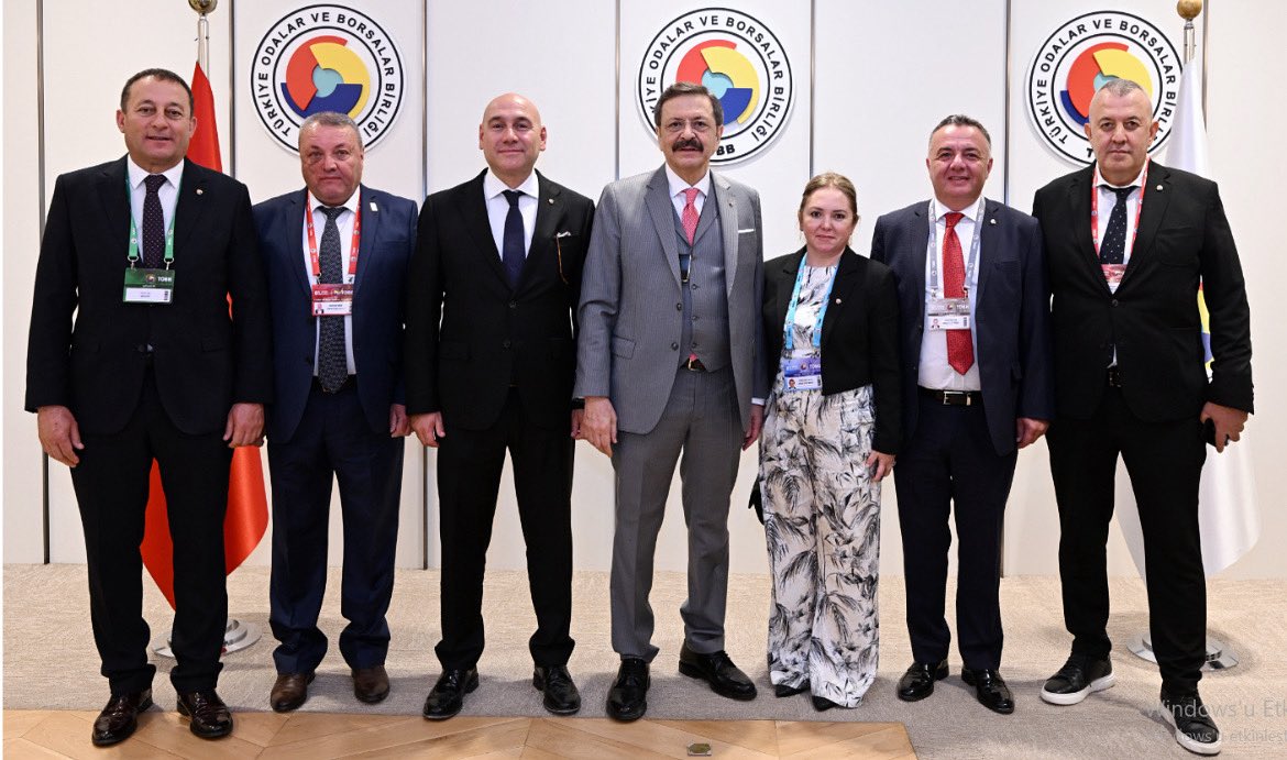 Akhisar Ticaret Borsası olarak 81.Genel Kurul kapsamında Sayın M.Rifat Hisarcıklıoğlu’nu makamında ziyaret ettik.