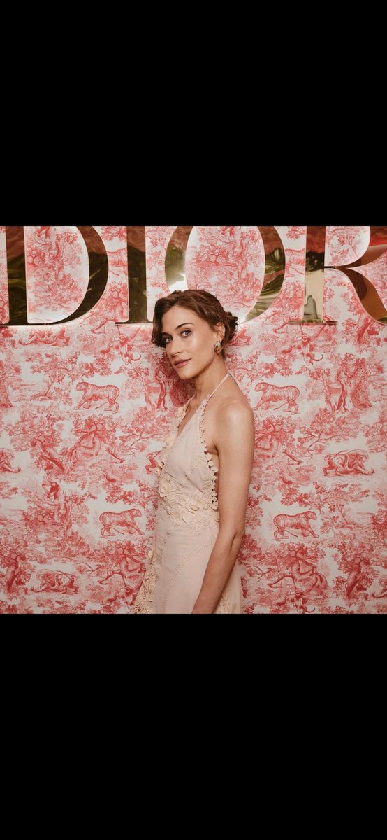 LaMary6969's tweet image. Queridas #Mafin &quot;Confía en el proceso y mantente enfocado&quot;. Aplica a reformas, cocinas, y la vida en general 🫶🏻. #Pergo #PergoStore #PergoFloors no sé si sabéis lo afortunados que sois ♥️💪🏻👏🏻 @Dior  Hermoso día, hermosa vida 🫂🫶🏻😘