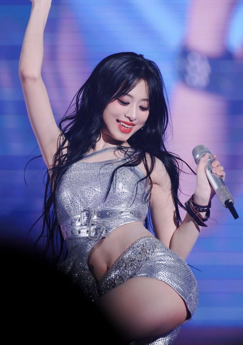 clips of ahyeon during babymonster’s tours that kpoptwt don’t want you to see