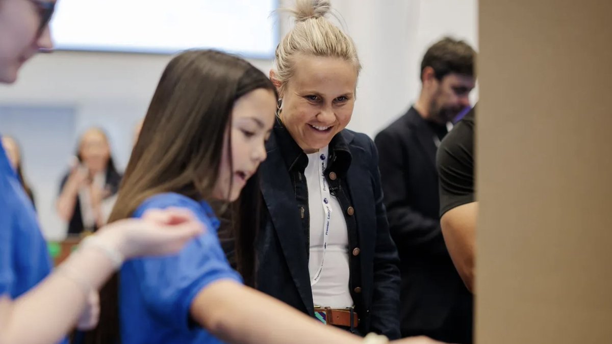 Premier League Communities tweet media