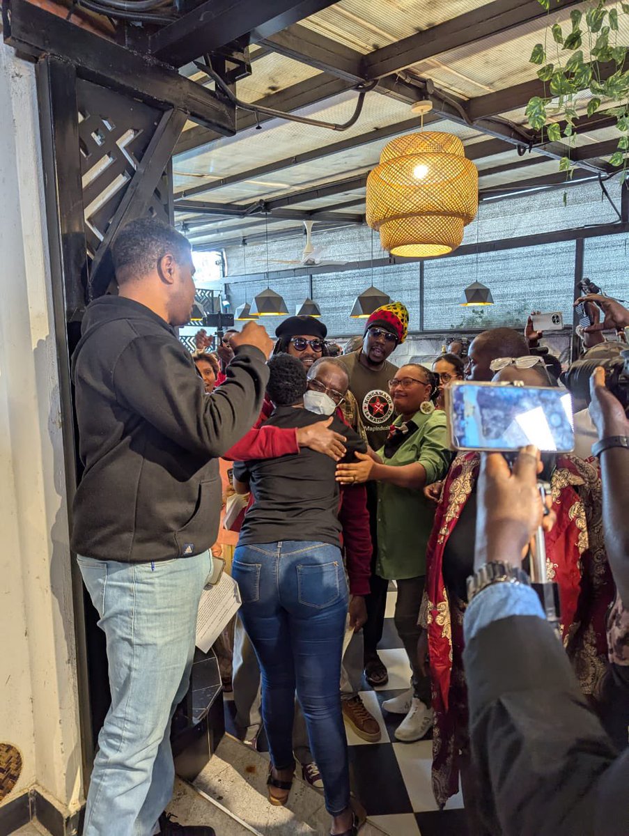 At today’s press conference, Agather Atuhaire and Boniface Mwangi bravely recounted how they were abducted from their hotel and tortured by Tanzanian authorities. We stand with them. This brutality cannot be ignored. 

We at VOCAL Africa condemn this violence and demand full