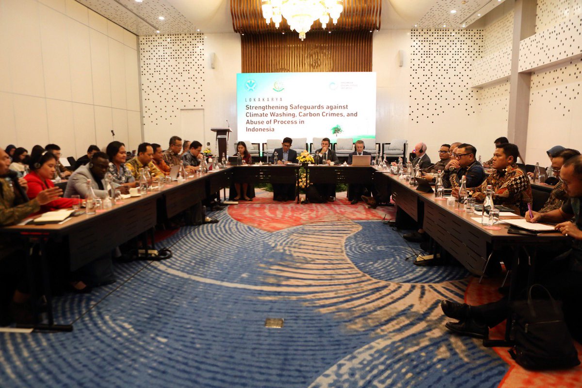 ENVIRONMENTAL CRIME (@interpol_ec) on Twitter photo Joint workshop with <a href="/OceanJusticeID/">Indonesia Ocean Justice Initiative</a> and law enforcement in ๐ฎ๐ฉIndonesia - providing a global perspective on the complexity of carbon crimes.
Carbon trading presents significant opportunities for transnational crime, and INTERPOL supports our partners in addressing these threats. Joint workshop with <a href="/OceanJusticeID/">Indonesia Ocean Justice Initiative</a> and law enforcement in ๐ฎ๐ฉIndonesia - providing a global perspective on the complexity of carbon crimes.
Carbon trading presents significant opportunities for transnational crime, and INTERPOL supports our partners in addressing these threats.