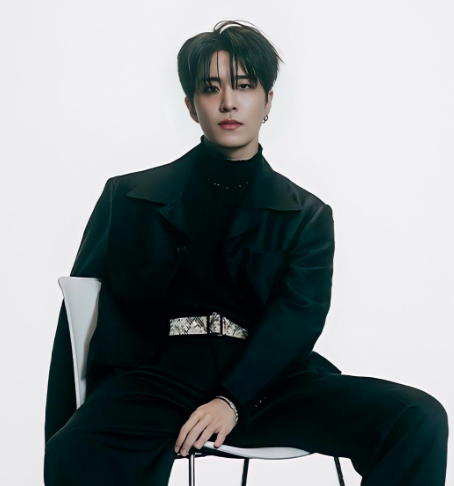 AboutMusicYT's tweet photo. Youngjae of GOT7 talks about the danger women face in South Korea:

"When I see how so many crimes are targeted at women who live alone or walk alone, it's just not right, South Korea isn't safe anymore at night. (..) The fact that we even have to be careful is absurd. It shouldn't be this way, right?"