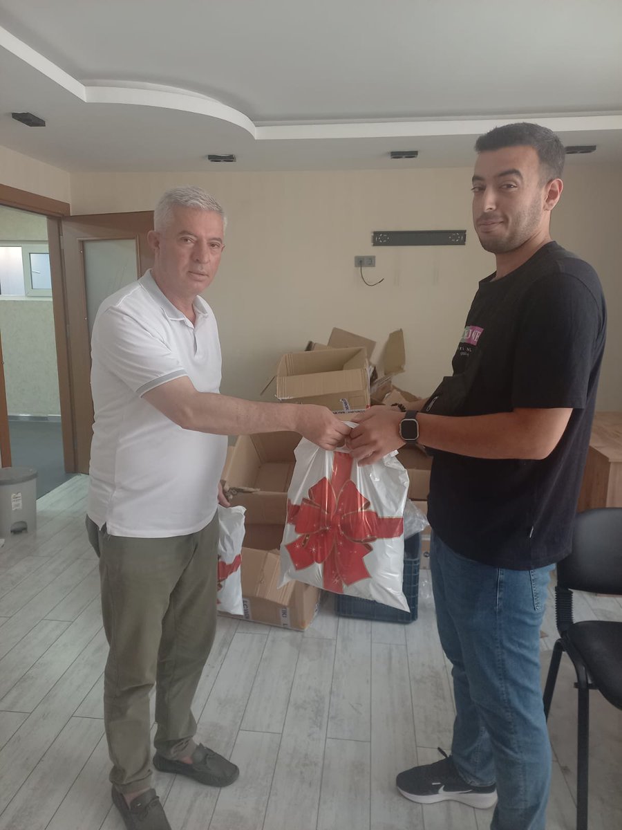 MehmetNuriOnen's tweet photo. #seyhan 
Sosyal Politikalar olarak seyhanlı vatandaşlarımızla bir araya gelerek bayramlarını kutlayıp sevinçlerine ortak olduk.
@tamerdagli01 @ibrahimgokcedg @filiz_kepme https://t.co/YFQhQYeeJw