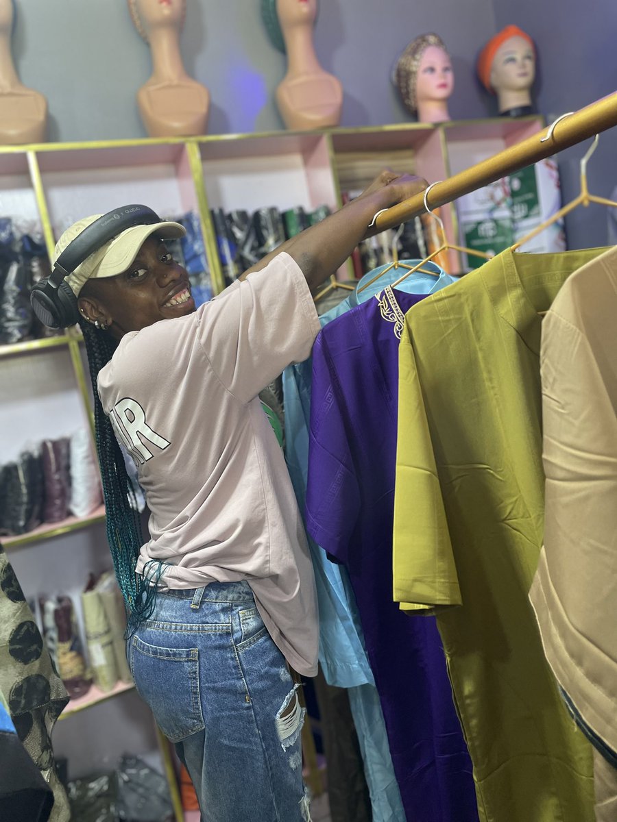 LAGOS ABUJA GIRL tweet media