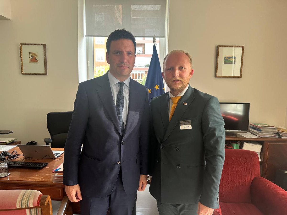 Dz_Kuchynski's tweet image. Great meetings last week at @desdelamoncloa & @MAECgob w/ DGs @pilar_sbs & Luis Fonseca.
We discussed:
✔️ Support for political prisoners
✔️ 🇪🇸 support to ⚪️🔴⚪️ on 🇪🇺 &🌐 levels
✔️ Legalization support for exiled Belarusians in 🇪🇸
Muchas gracias por su solidaridad con #Belarus
