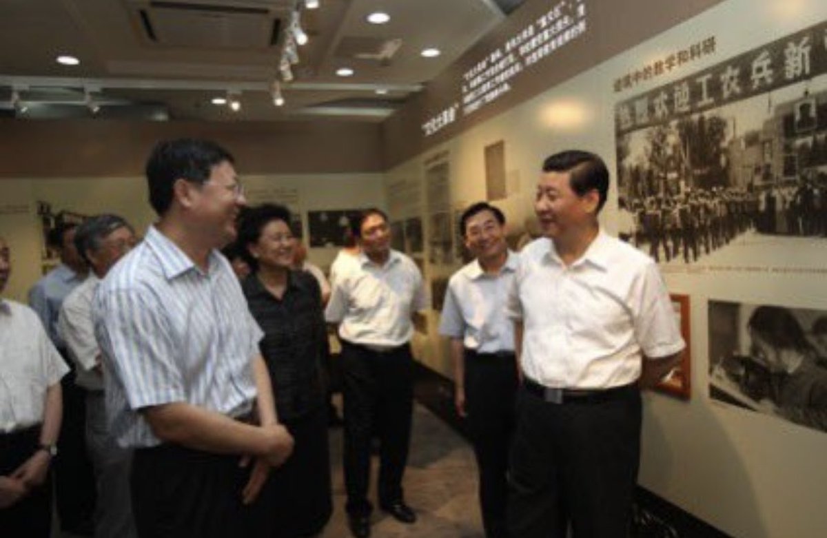 xzzzjpl's tweet photo. 本来陈希安排了两个清华的接班人—一个是陈吉宁，一个是准备接任中组部长的胡和平。结果胡和平被秦岭别墅案撂倒了。不过胡在中宣部干得不错，也算是咸鱼翻身了。 https://t.co/DCftNkaAtK