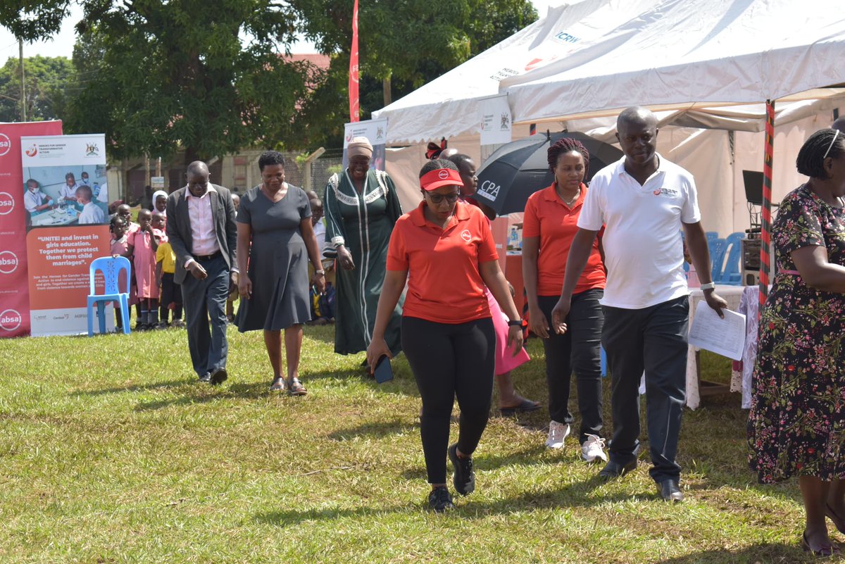 AbsaUganda's tweet image. From the hills of Kampala to the classrooms of Namakwekwe Primary School in Mbale, the impact of the Absa 7 Hills Run continues to unfold. We were honoured to join our partners, @Amref_Worldwide, and city leaders in supporting adolescent girls through access to menstrual hygiene…