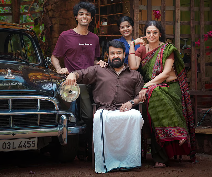 ButterVennai's tweet photo. #Thudarum starts strong with emotional depth and a gripping setup, but stumbles post-interval. What could’ve been a taut thriller turns into a generic revenge saga with lazy writing. #Geroge Kutty shines as “Benz” 😜 but it’s #PrakashVarma who steals the show with a killer smile. https://t.co/ZNYeIKYo01