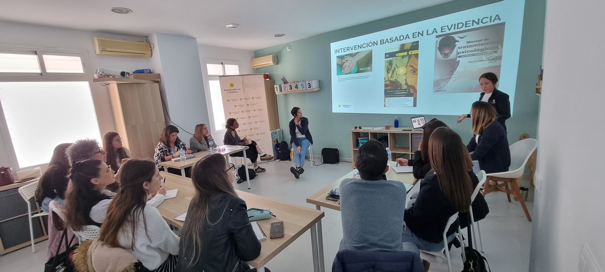 Fundación la Colmena tweet media