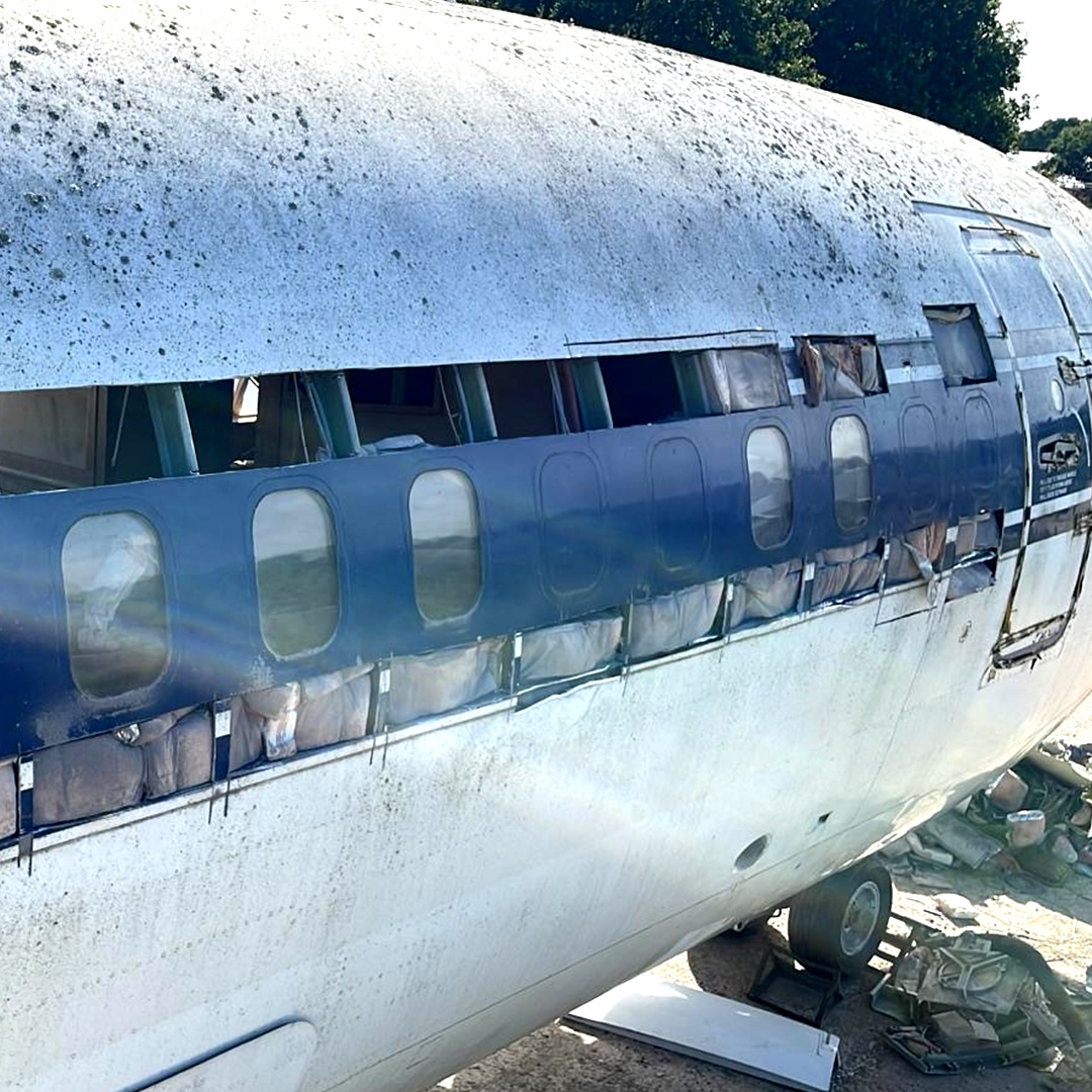 aviationtag_com's tweet photo. After cutting, before polishing:
Hereβs where we sourced the 727 material for VP-CMO.
No guesswork β just real aircraft skin.
https://t.co/yQ0sqkLcBM
#aviationtag #boeing #boeing727 #b727 #boeing727lovers #singaporeairlines #alaskaair #boeing727200 #b727lovers #vipjet https://t.co/Vt6oxZuMhV