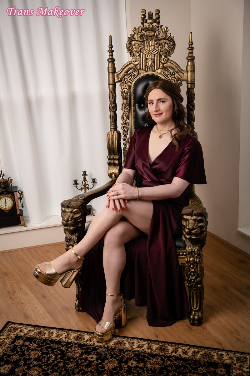 TransMakeover's tweet image. Male to Female makeover #transmakeover #transacademy #mannaarvrouw #mtf #maletofemale #makeover #makeupartist #stylist #transgendermakeovers #genderfluid #trans #pride #dutch