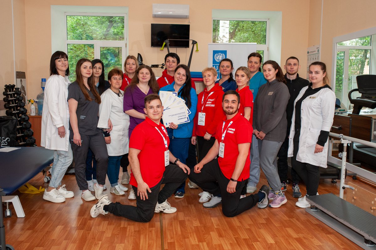 🇺🇦<a href="/UNDPUkraine/">UNDP Ukraine 🇺🇦</a>, with support from 🇰🇷<a href="/MOFAkr_eng/">MOFA</a>, has launched training sessions for multidisciplinary rehab teams from Kharkiv. The first group completed their course in Vinnytsia, with three more to follow. From trauma to recovery, we’re helping rebuild lives with dignity.