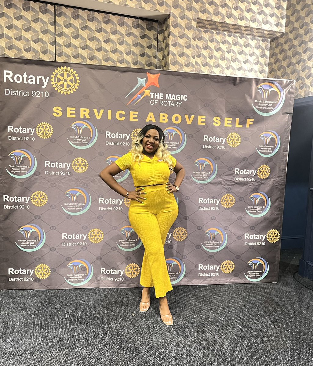 EstherBonyonga's tweet photo. First time attending DISCON😎
#RotaryExperience
#proudRotaractor
#Discon2025
#ServiceAboveself https://t.co/EnywAdTLwA