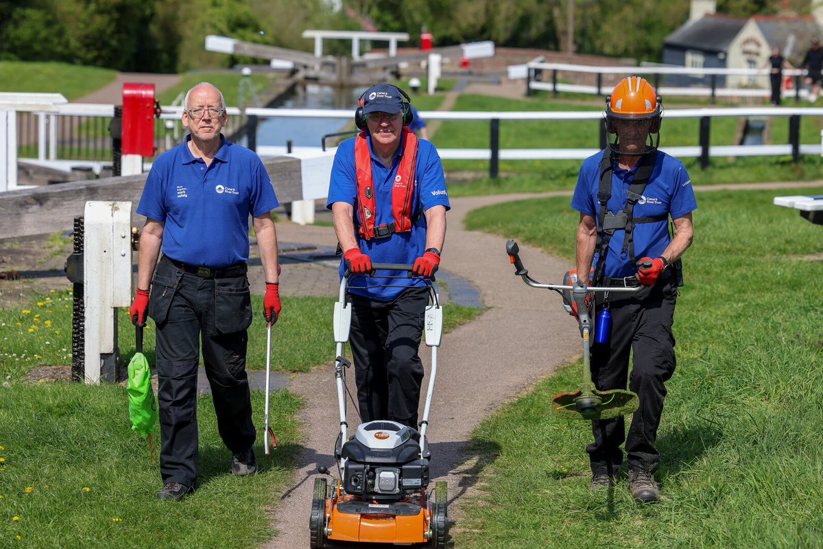 At the start of #VolunteersWeek2025 we'd like to say a big, heartfelt thanks to everyone that gives time to help us #KeepCanalsAlive. 

From lock keeping to litter picking and office roles to event support, volunteers play a crucial role...so thank you!