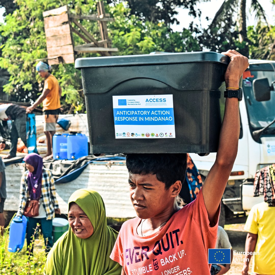 🇵🇭In Mindanao, conflict, disasters, and displacement pose significant threats to vulnerable communities.

The EU and partners support resilience and deliver aid, from school kits and food after floods to birth certificates for the displaced.