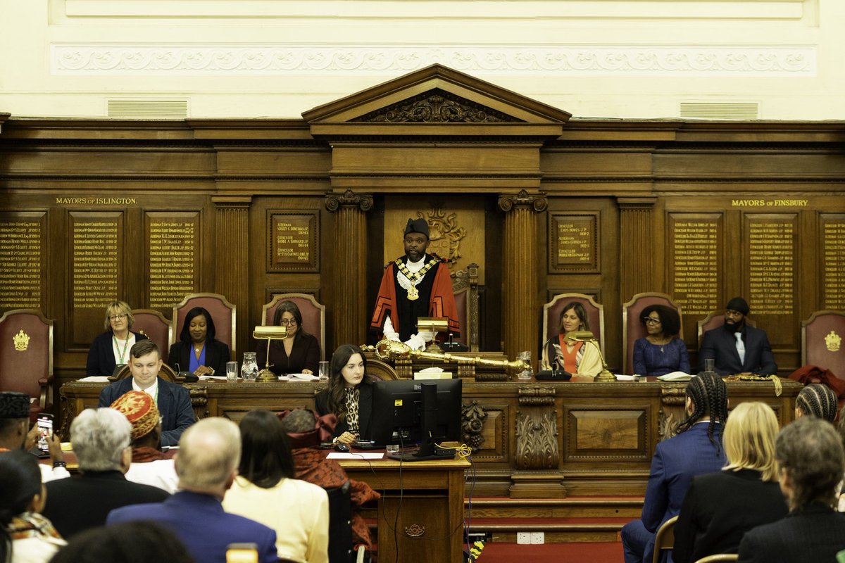 IslingtonMayor's tweet image. I’m humbled and honoured to serve as Mayor of Islington.

I promise to serve our amazing borough with purpose and passion. I’ll champion our diverse communities, support families and young people, uplift local businesses, and ensure everyone in Islington feels seen and heard.❤️