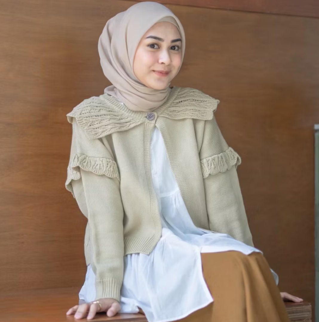 prelovedbydiy's tweet photo. @oreoreoii cardigan ini kak 95k aja bisaa nego🙌🏻 https://t.co/rK0IzRTde9