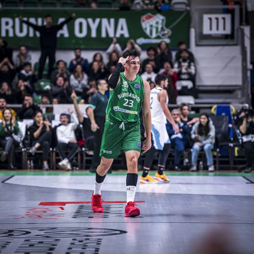 Anadolu Efes, David Mutaf ile 2 yıllık anlaşmaya varıldığını açıkladı.