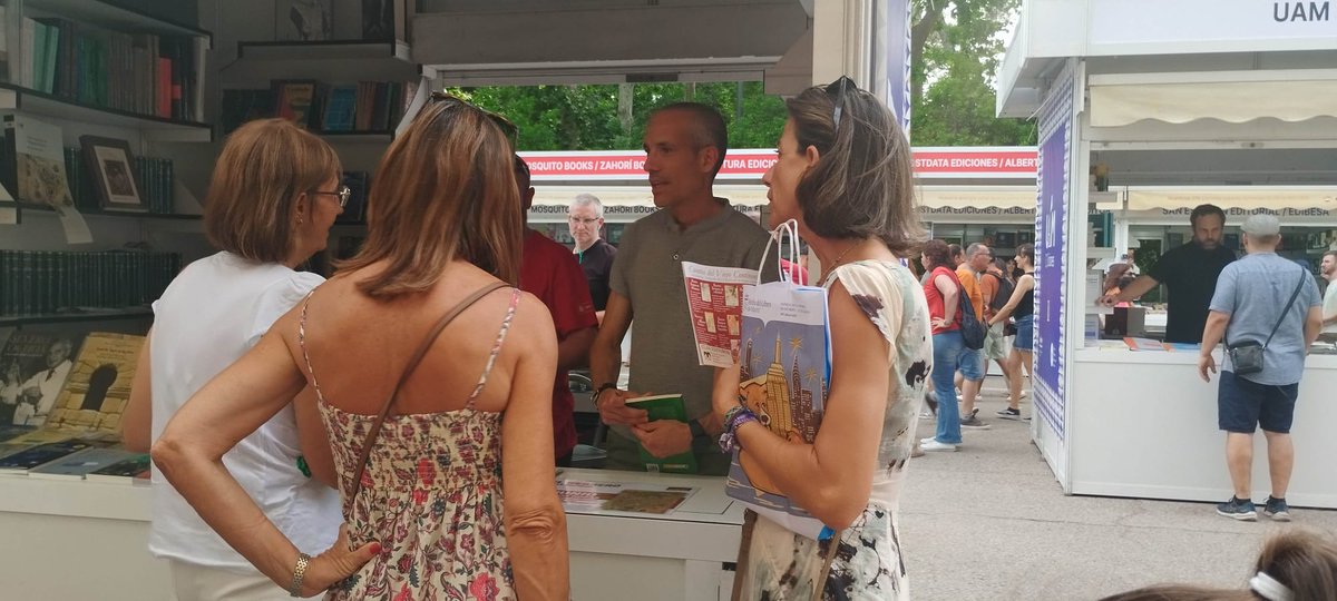 Miguel Herrero (@mherrero_0n) on Twitter photo Qué gran tarde pasamos ayer en la Feria del Libro de Madrid <a href="/FLMadrid/">Feria del Libro de Madrid</a> compartiendo ideas con un montón de gente interesada en alimentación. Gracias a <a href="/EditorialCSIC/">Editorial CSIC</a> por la invitación y la acogida en la caseta!
csic.es/es/ciencia-y-s… Qué gran tarde pasamos ayer en la Feria del Libro de Madrid <a href="/FLMadrid/">Feria del Libro de Madrid</a> compartiendo ideas con un montón de gente interesada en alimentación. Gracias a <a href="/EditorialCSIC/">Editorial CSIC</a> por la invitación y la acogida en la caseta!
csic.es/es/ciencia-y-s…