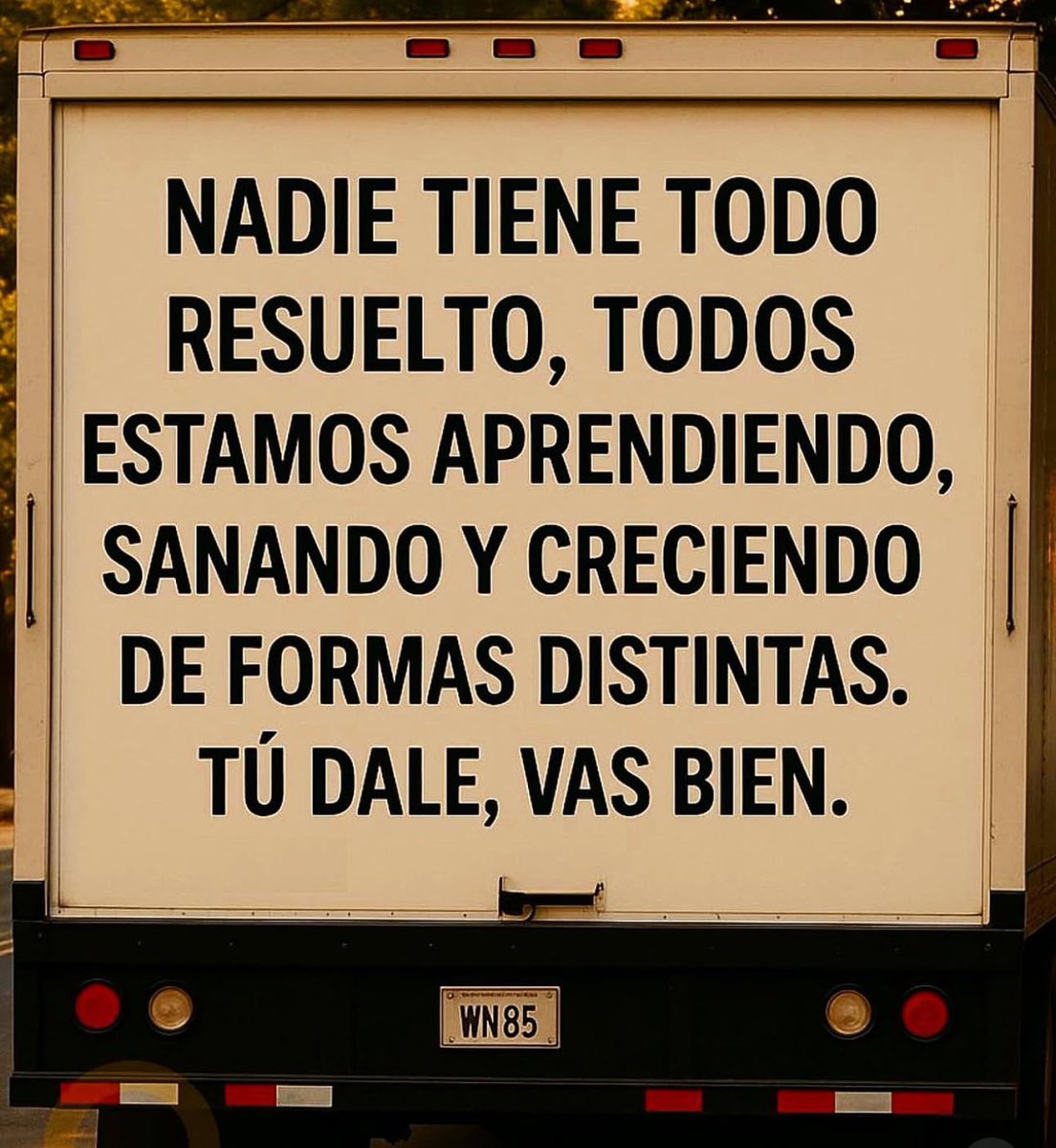 ✍🏼💡Efraín D. Fines Nevárez – 2 de junio.
Hoy es un gran día para triunfar sobre ti mismo.
¡Vamos! Motívate.
Cambia el ‘no puedo’ por el ‘sí puedo, y lo haré’.” LA GENTE DEL PATRÓN.