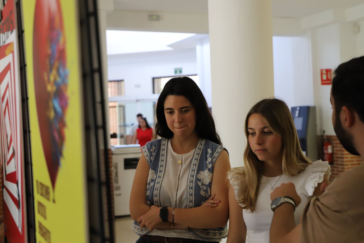 ¿Necesitas un descanso tras tantas horas de estudio? ☕ 
 Pásate un momento por la exposición de los carteles finalistas de Artistas Emergentes 🖼️🎨, al lado de la biblioteca del #campusCórdoba (edificio 3) 📖
#ULoyola <a href="/LoyolaCultura/">Loyola Cultura - Loyola Life</a>