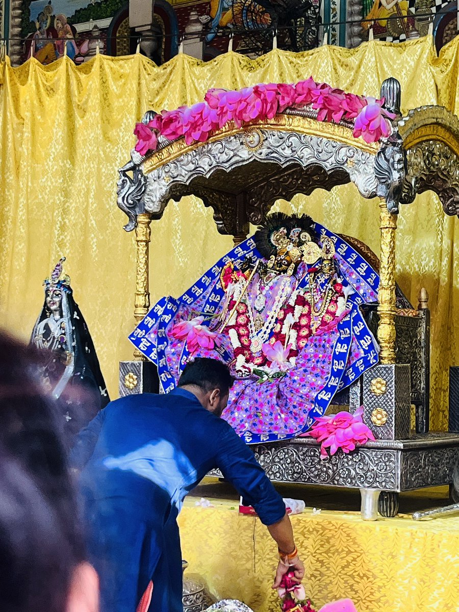 Darshan kar lo🙏🏻🙏🏻
Bankey bihari ji n Radhey Raanj