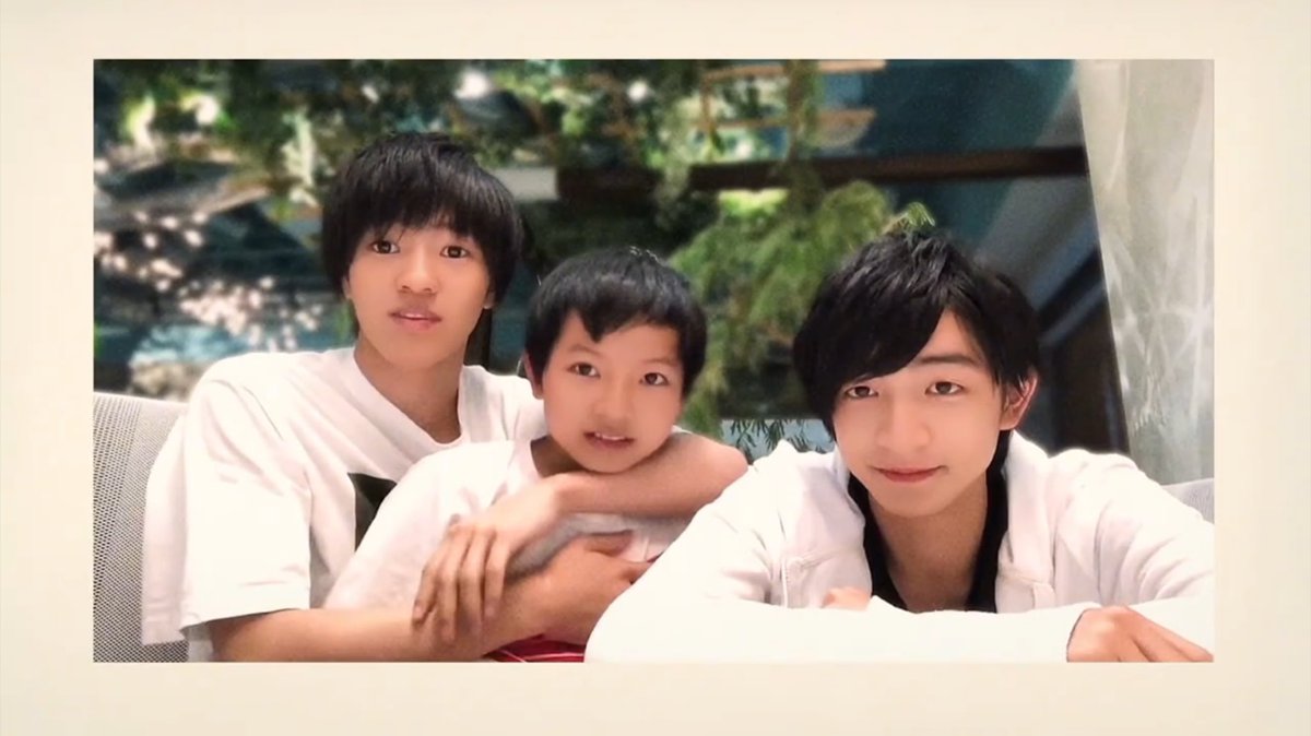 久保廉 写真 ネイル可愛くしてきたから久保くんに見せてもらおうᐡ ̳ᴗ ̫ ᴗ ̳ᐡ