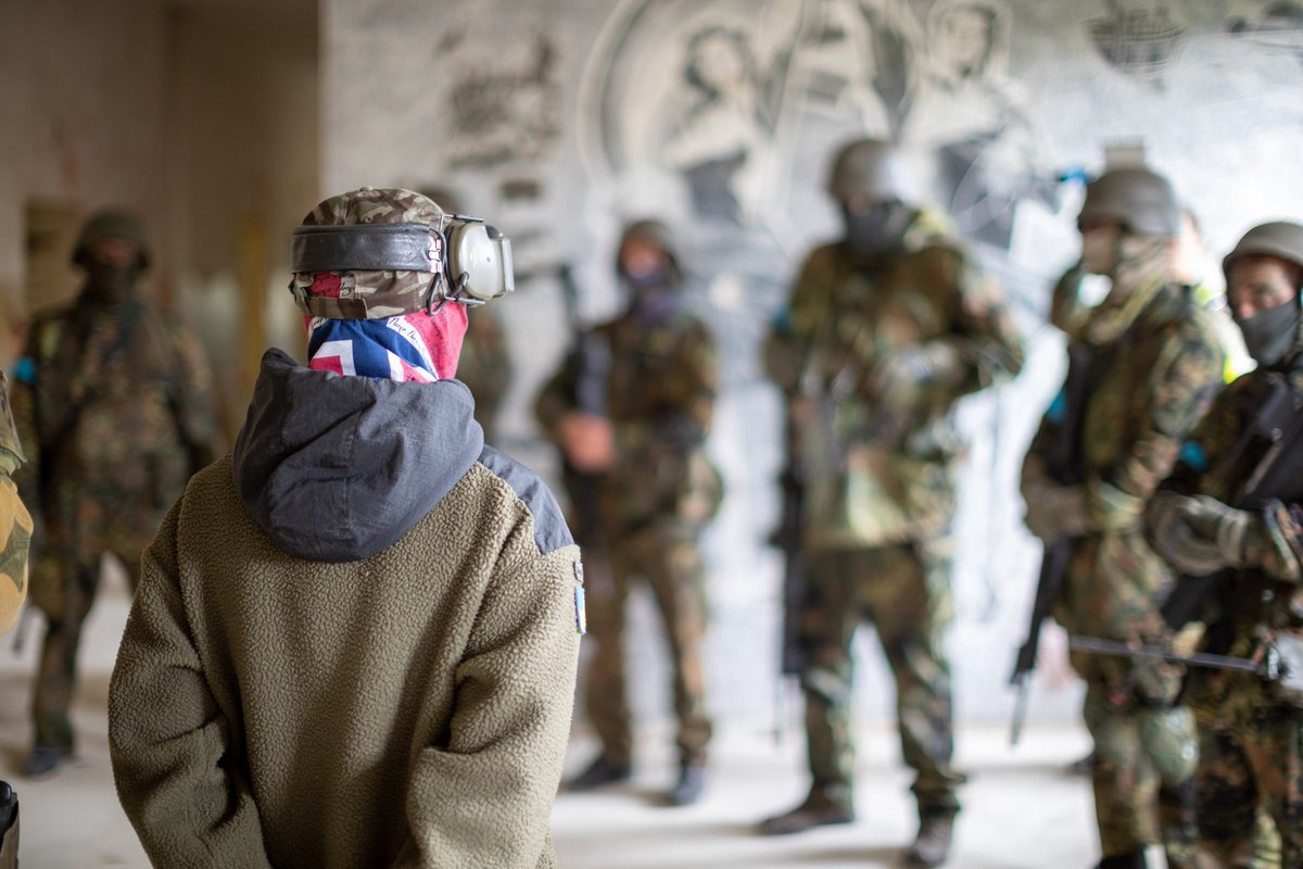 STC_EUMAM_UA's tweet image. Urban warfare training under #EUMAM_UA continues in ๐ฉ๐ช. ๐บ๐ฆ soldiers are prepared for combat in towns and buildings with support from ๐ฉ๐ช and ๐ณ๐ด @Forsvaret_no instructors. Room by room they learn to fight, clear and survive where every corner holds a threat. We #StandWithUkraine