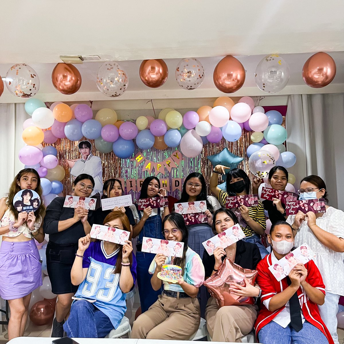 CupzofJCafe's tweet photo. 🎉 Happy Yuxin Day in Davao City🎂

Thank you  for celebrating Yuxin's birthday at
Cupz of J Cafe!🥳🥳

#Yuxin #XIEYUXIN #Universeleague #TeamRhythym #유니버스리그 #XIE_YUXIN #시에위신 #解雨鑫  #보이즈2플래닛 #ボイプラ2
For more info:
@XieYuxinFanpage https://t.co/EhDOvlnClB