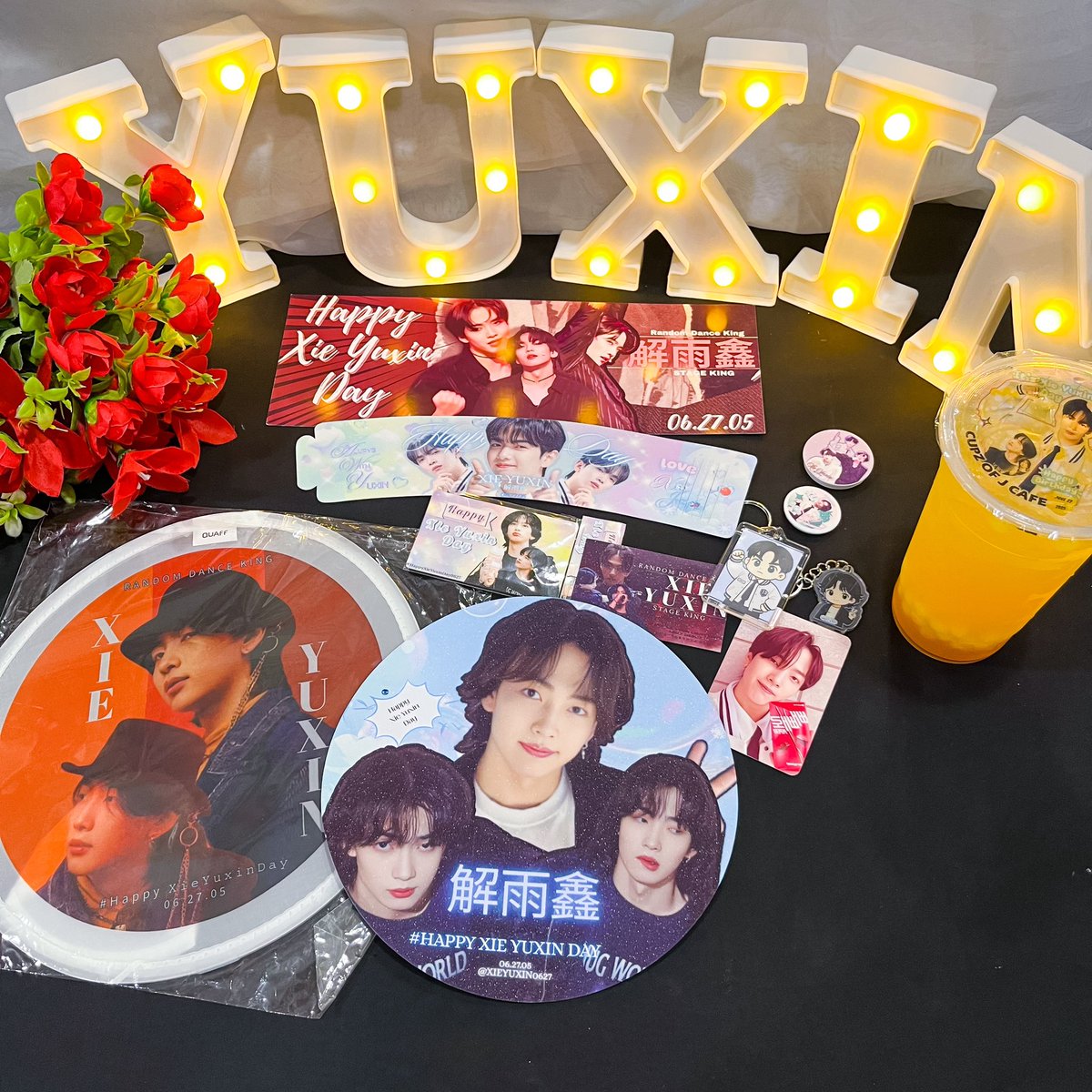 CupzofJCafe's tweet photo. 🎉 Happy Yuxin Day in Davao City🎂

Thank you  for celebrating Yuxin's birthday at
Cupz of J Cafe!🥳🥳

#Yuxin #XIEYUXIN #Universeleague #TeamRhythym #유니버스리그 #XIE_YUXIN #시에위신 #解雨鑫  #보이즈2플래닛 #ボイプラ2
For more info:
@XieYuxinFanpage https://t.co/EhDOvlnClB