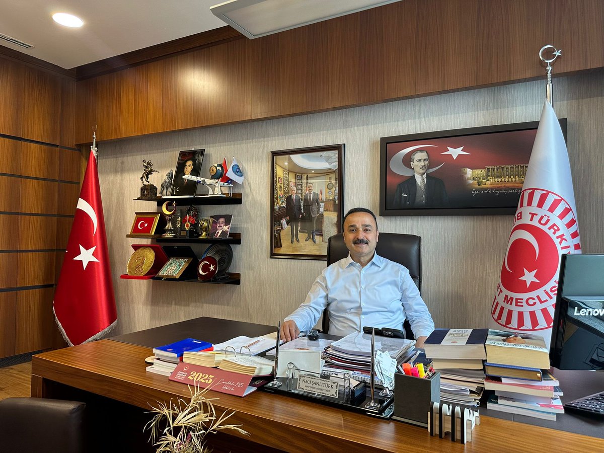 Ankara’dan Gazi Meclisimizden tüm hemşehrilerimize selamlarımı saygılarımı iletiyorum.
Güzel bir gün, bereketli bir hafta diliyorum. ￼￼