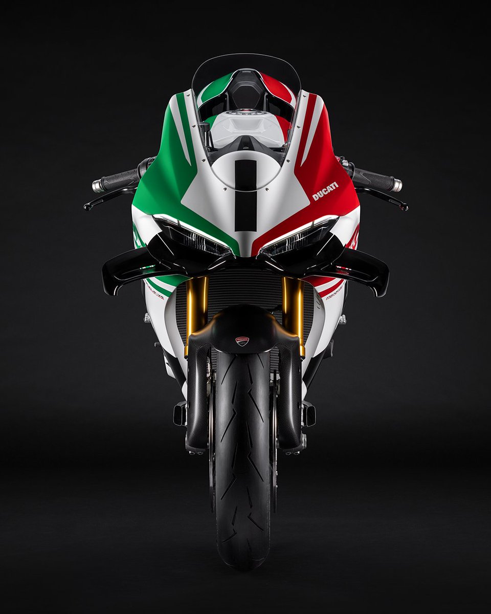 This Festa della Repubblica, we celebrate our roots and racing soul with the the Panigale V4 Tricolore as a symbol of passion, excellence, and the relentless pursuit of perfection.

#PanigaleV4 #MadeInItaly