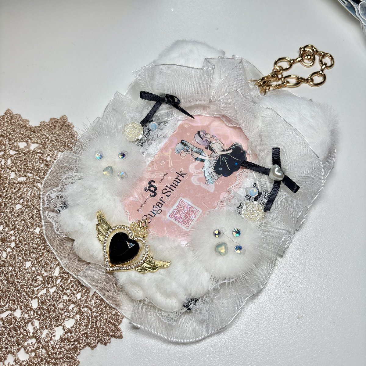 Reco_Atelier's tweet photo. 💎 ꧁༺ Weekly New Items ༻꧂ 💎

เฟรมการ์ด Framecard น่ารัก ขนาดใส่การ์ดห้อยกระเป๋าได้

งานแฮนด์เมดน่ารักๆ จากศิลปินญี่ปุ่น แบรนด์ Sugar Shark 

💎 ชิ้นละ 600

📦 ❤️ + RT สั่งภายในวีคนี้ ลด10%

เมนชั่นใต้โพสต์ หรือ DM ได้เลยค่ะ 
#SugarShark #เครื่องประดับแฮนด์เมด #งานญี่ปุ่น https://t.co/3aiTjjFzP1