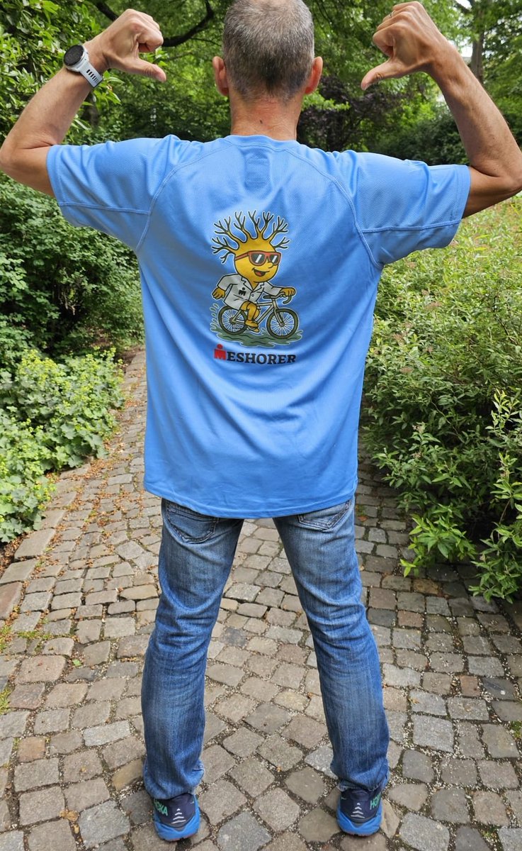 IRONMAN Hamburg completed🔥. 3.8 km swim in a cold lake (4 km in my case😳); 180 km bike, and a Marathon run for desert. Hard. Hard. Hard🥵 but a very powerful experience💪. My amazing one and only lab made me this T-shirt, which I can finally wear.