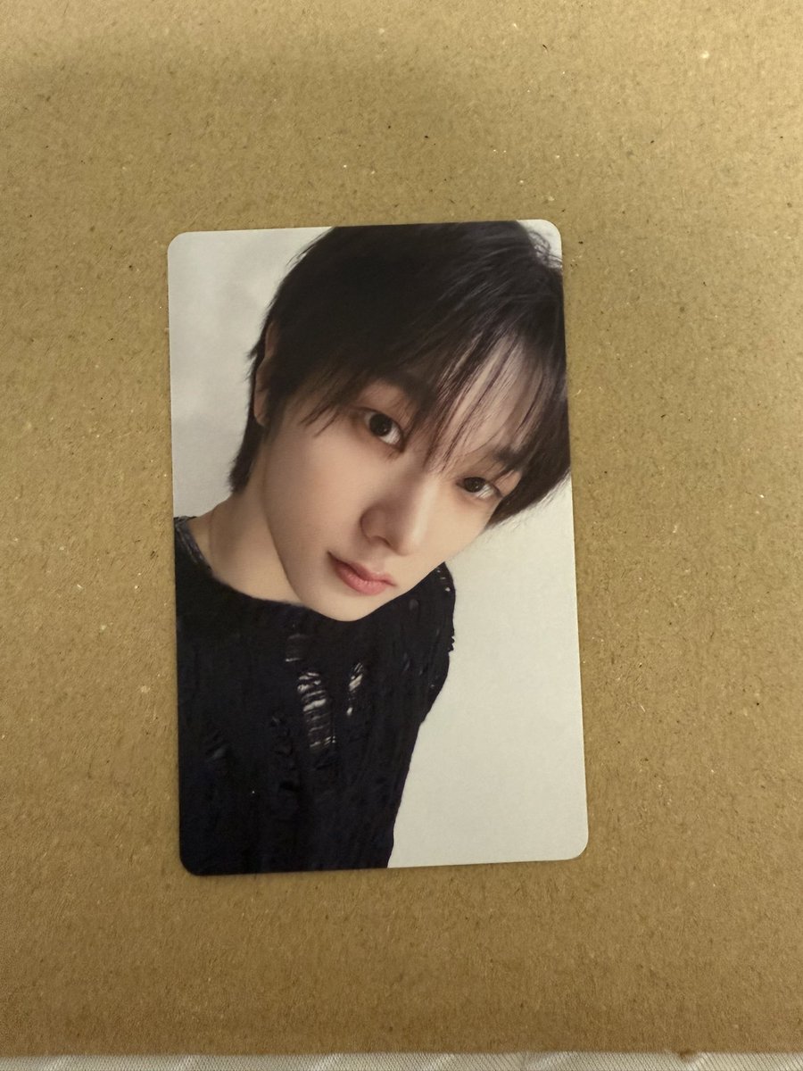 ami_39613's tweet photo. BOYNEXTDOOR ボネクド ボイネク
交換 ユニバ ラキドロ

【譲】ソンホ

【求】イハン

郵送での交換希望です📮
お気軽にお声がけください🙇‍♀️

#BOYNEXTDOOR交換 https://t.co/9PwOMM61LQ