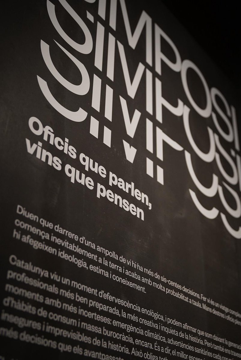rtroyano's tweet photo. Hem anat a @tastvertical d’ @emparmoliner per explicar Simposi 🤎 La instal.lació artística comissariada per @Cordegat a propòsit dels oficis del vi, q podeu visitar a la Capella de Sant Pelegrí del @vinseum
https://t.co/1rNJPPW3Fp
#vicatalà
#simposi https://t.co/iaexlhQ2jk