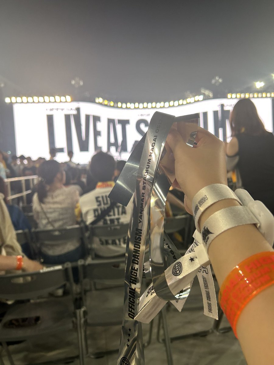nightbear2026's tweet photo. オーラスが終わったので、長居の2日間のレポを載せます！！（ALTをご覧下さい🙇‍♀️）

レポはその日家に帰ってすぐ忘れないうちに書いたものを載せてるので誤字ってたり曲が飛んでたり色々あるかもしれません💦 https://t.co/ZOctqIMocN