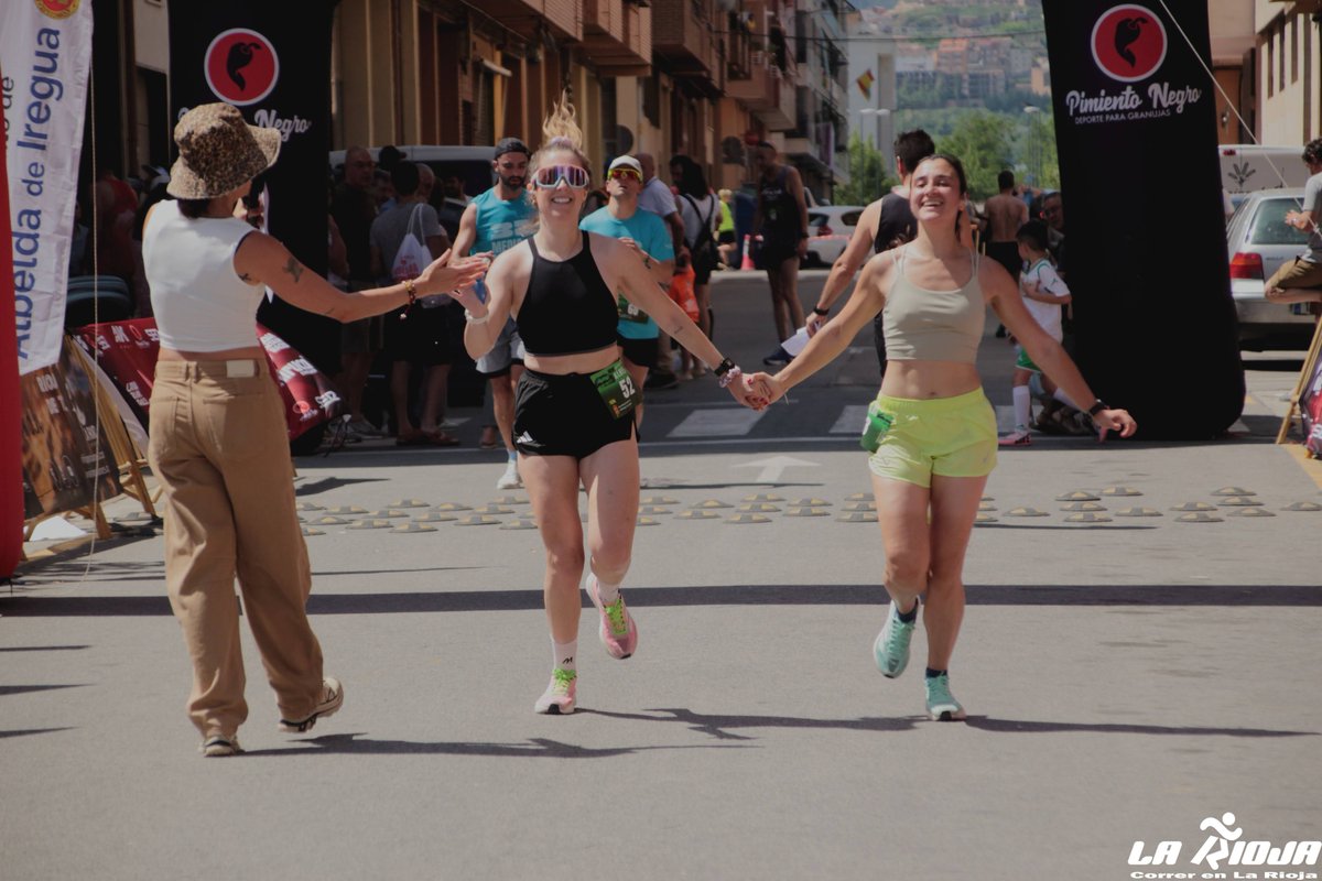 Ya en nuestra web, galería de fotos de las pruebas en ruta del Desafío Albelda
correrenlarioja.com/galerias-de-fo…
📸 <a href="/cpujades/">Carlo</a>