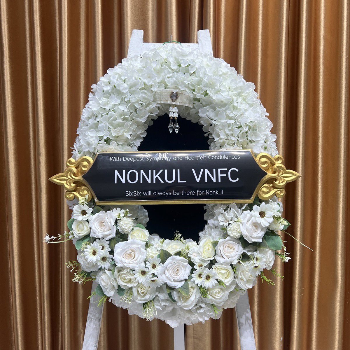 jenny261206's tweet photo. Vietnam fans offer our sincere condolences to Nonkul and his family. We honor the memory of his beloved mother with the utmost respect and heartfelt sorrow 🕊️🤍🫂

#nonkul
#นนกุล https://t.co/T8WIiLat2M
