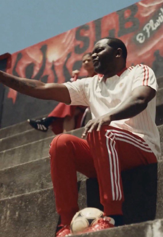 plusbenfica's tweet photo. Adidas Originals X SL Benfica https://t.co/lzIi6SckHJ