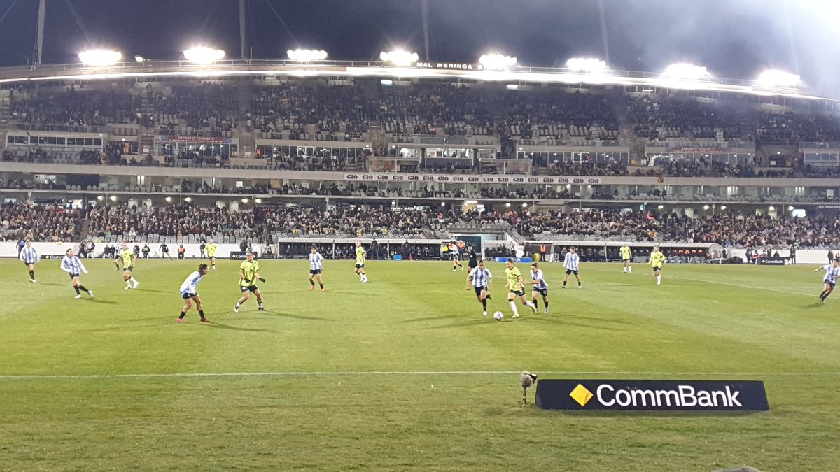 jmxgroves's tweet image. Let's go Australia 🇦🇺 💪🏻⚽️ Big crowd in #Canberra to cheer on @TheMatildas | #theworldgame