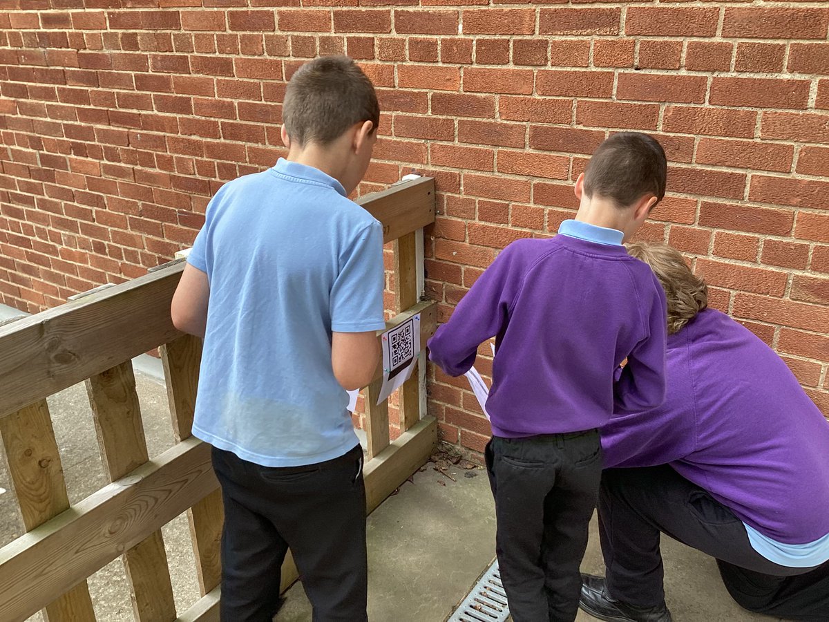 BraeburnPrimary's tweet photo. What a wow day for Year 5! They have become real life traders using @Minecraft as our inspiration! #BraeburnComputing #BraeburnGeog @VitalYork https://t.co/pXCi4Zi770