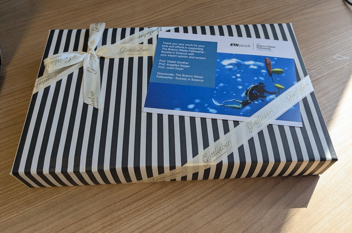 Some fancy chocs arrived as a thank you for reviewing a Fellowship application, how thoughtful 

The Swiss do things better 😊