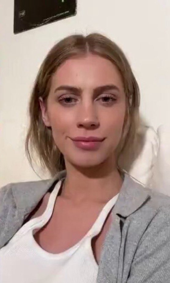 GL 배 압박 커플 포즈 Belly pressure couple pose (무료 free) by B비탄 
assets.clip-studio.com/ko-kr/detail?i… #clipstudio