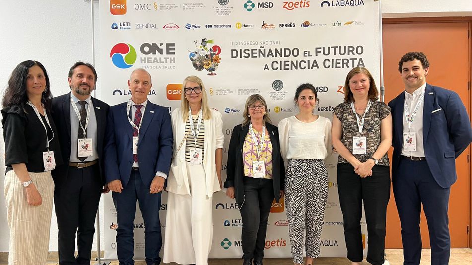 UN Environment Programme (UNEP) Europe 🌱 (@unep_europe) on Twitter photo At the Spanish #OneHealth Congress, <a href="/UNEP/">UN Environment Programme</a>’s Pablo Sagredo emphasized that the environment is central to One Health. Pollution, climate change & biodiversity loss drive health risks. “There is no One Health without environmental action,” he concluded. 🌿⚕️🌍 At the Spanish #OneHealth Congress, <a href="/UNEP/">UN Environment Programme</a>’s Pablo Sagredo emphasized that the environment is central to One Health. Pollution, climate change & biodiversity loss drive health risks. “There is no One Health without environmental action,” he concluded. 🌿⚕️🌍