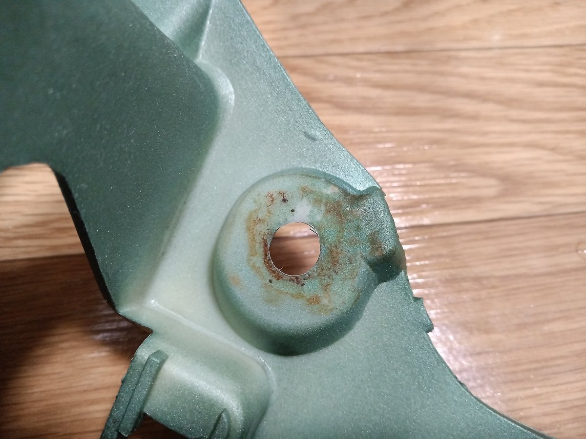 キレイになったねー
ヨーシヨーシ
( ´∀｀)

錆が付着していた所はネジザウルスリキッドを投下
完全には取れていないけれど…まぁこれくらいでヨシ！