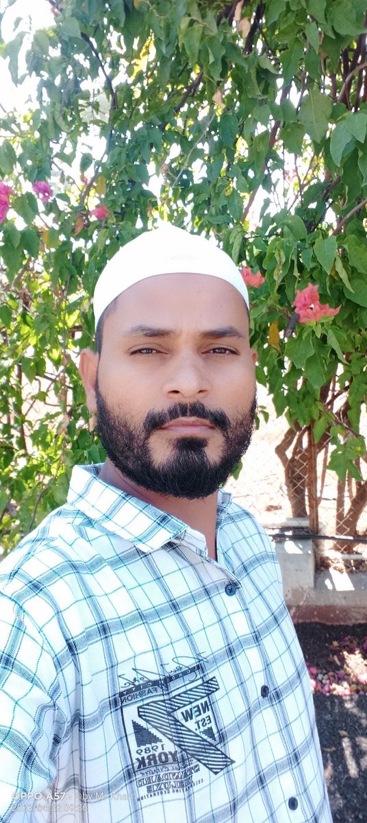 VIKRAMPRATAPSIN's tweet photo. Another Radical Sonu Khan from Patehra , Up is posting highly objectionable, sensitive, hurting derogatory comments on Hindu Deities.

Sir request to please take action as per law. This hurt sentiments of 120 Cr Hindus @Uppolice @myogioffice @shalabhmani 
Friends Viral this unless he is behind bars .