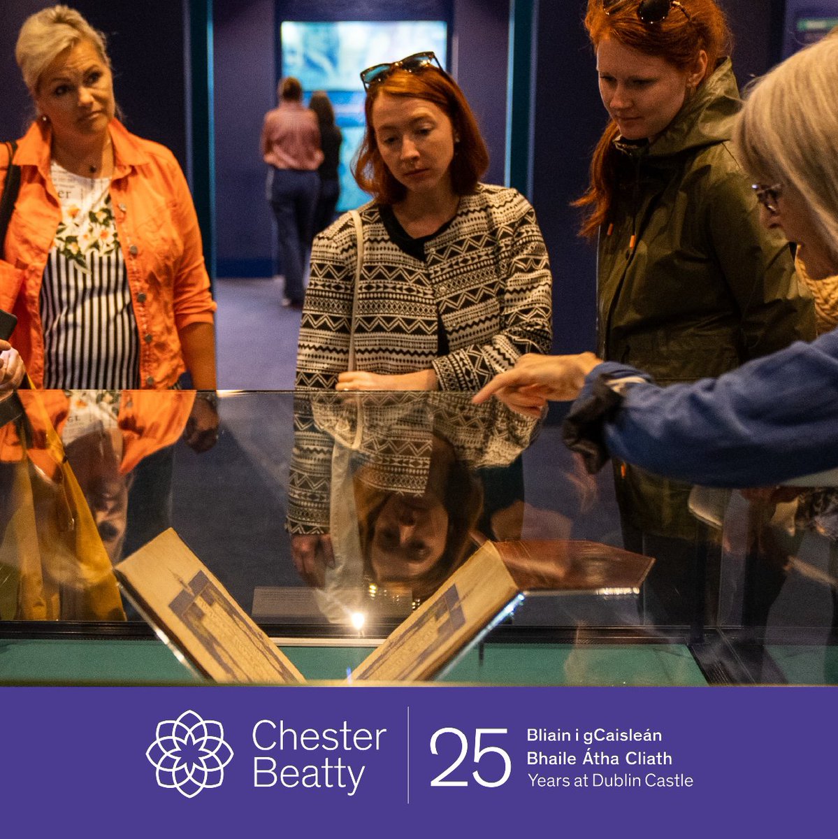 Bíonn turais faoi threoir SAOR IN AISCE  ar bhailiúcháin an Chester Beatty ar siúl ag 5:30 i.n. ar an gCéadaoin (músaem ar oscailt go dtí 8 i.n.), ar an Satharn ag 2 i.n. agus ar an Domhnach ag 3 i.n.  Tá súil againn tú a fheiceáil go luath! #LoveDublin #ChesterBeatty