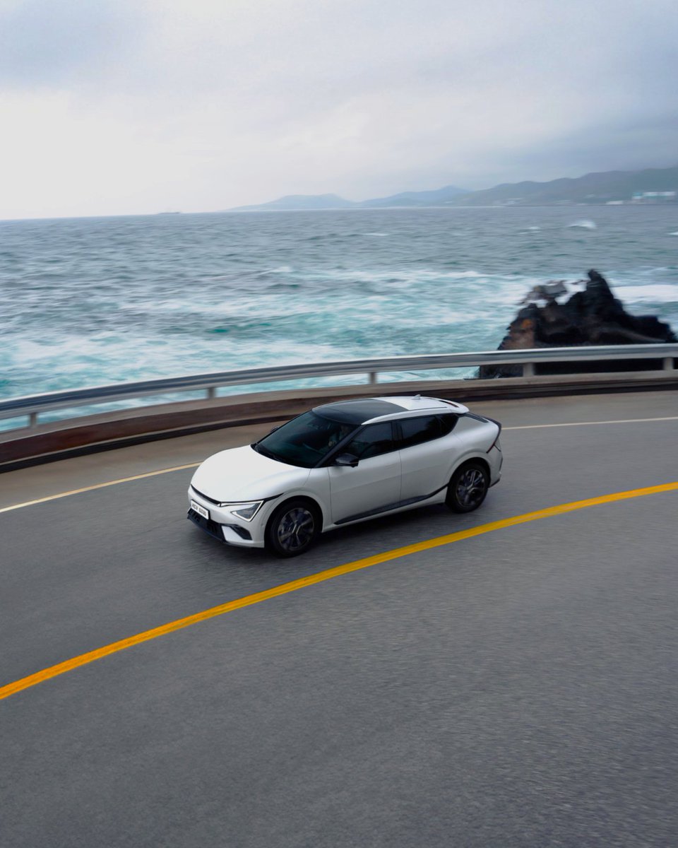 White EV6. Big energy. Coastal drama.

#Kia #EV #EV6 #MovementThatInspires